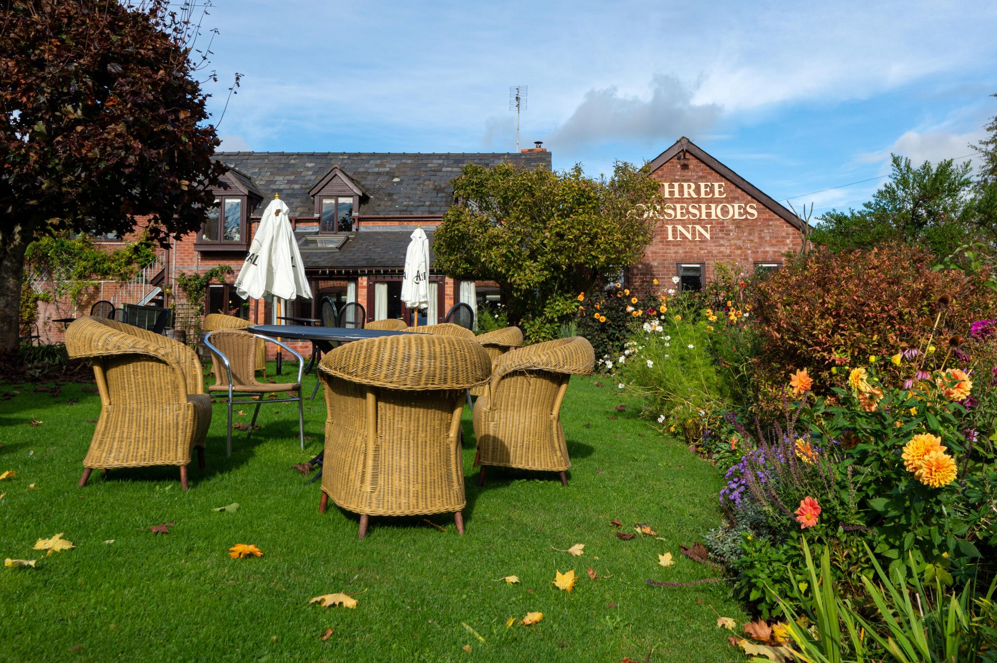 About Us The Three Horseshoes Inn
