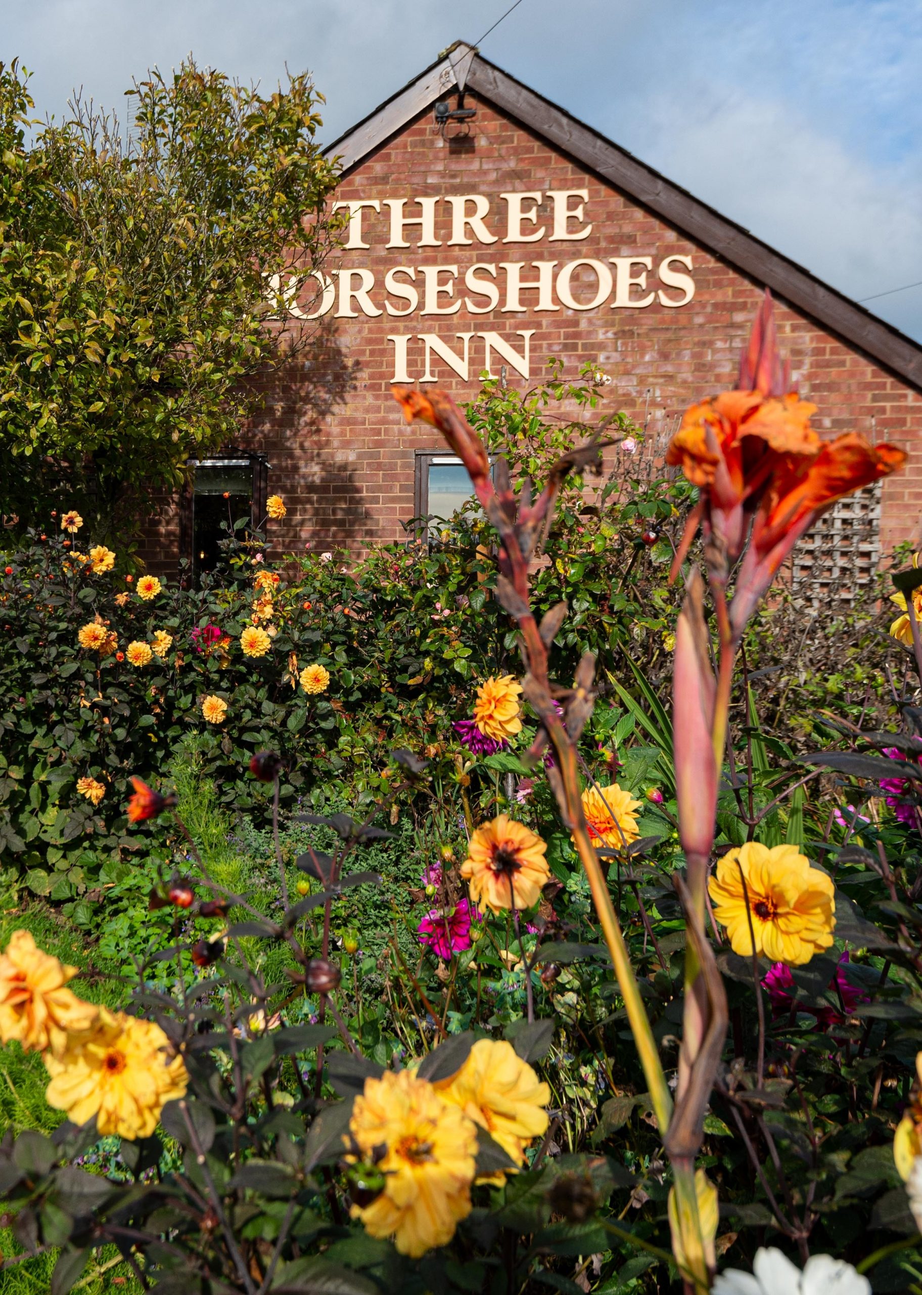 About Us The Three Horseshoes Inn